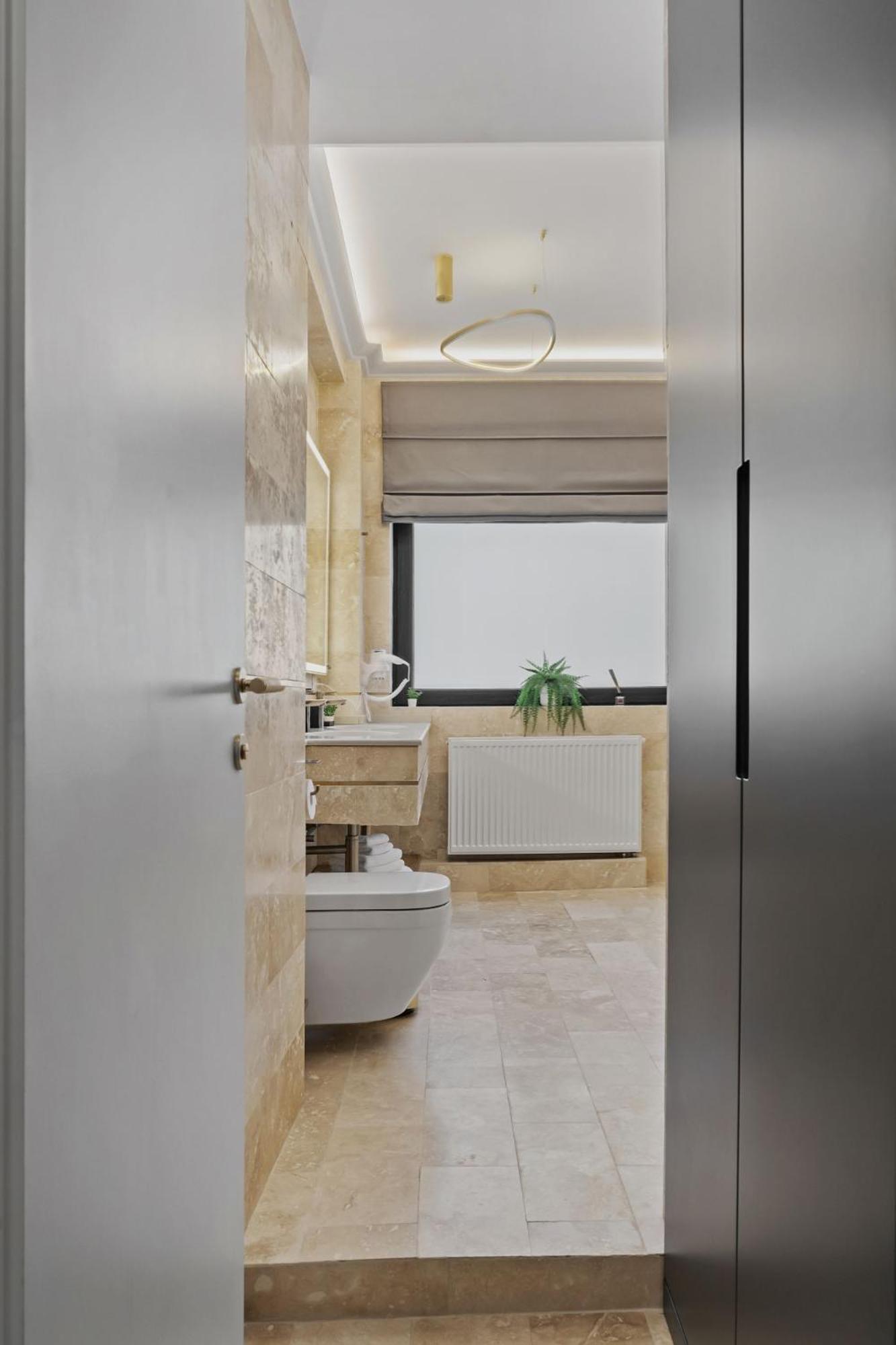 Central Two Rooms Apartment The Paradise Of Lights Bukarest Exteriör bild