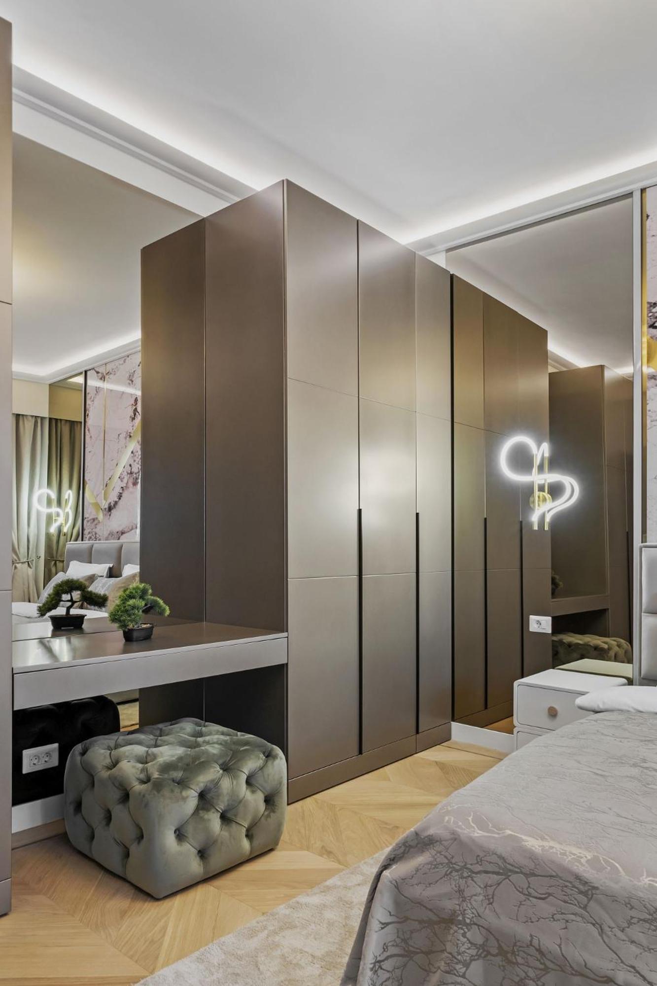 Central Two Rooms Apartment The Paradise Of Lights Bukarest Exteriör bild