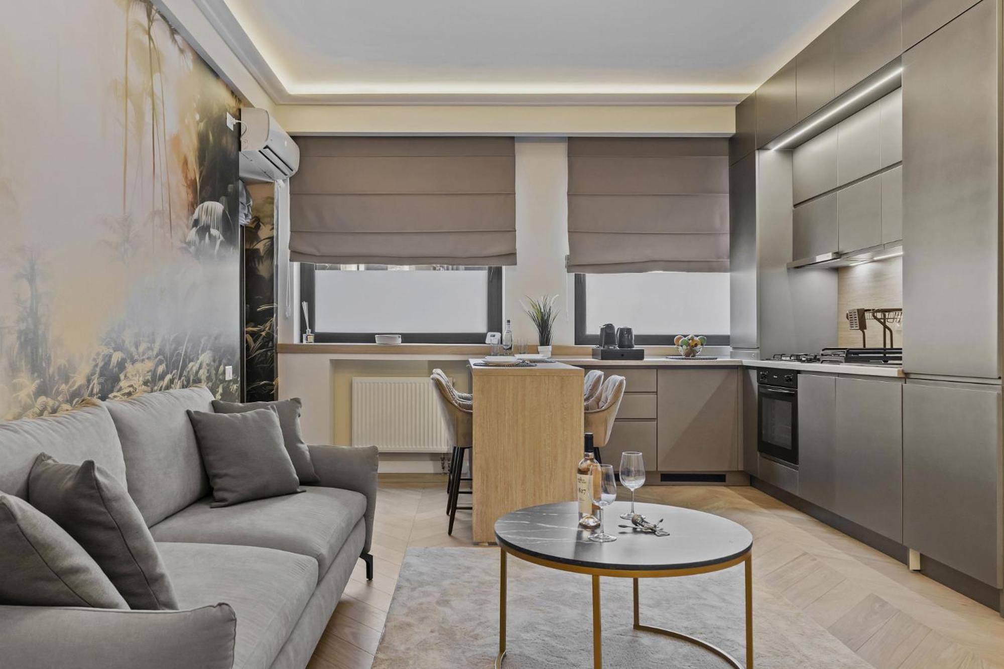 Central Two Rooms Apartment The Paradise Of Lights Bukarest Exteriör bild