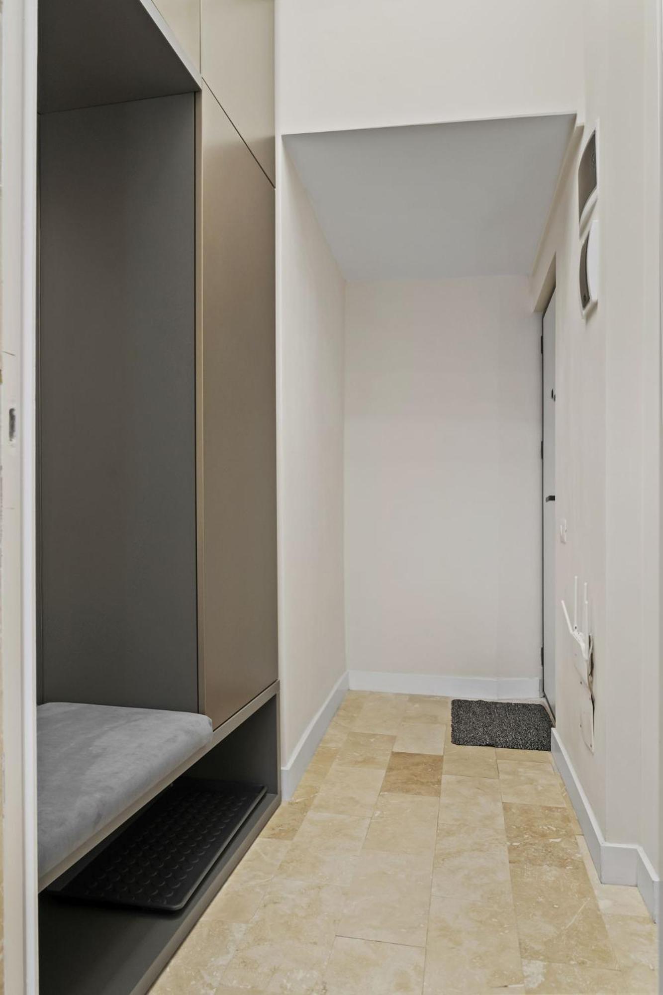 Central Two Rooms Apartment The Paradise Of Lights Bukarest Exteriör bild